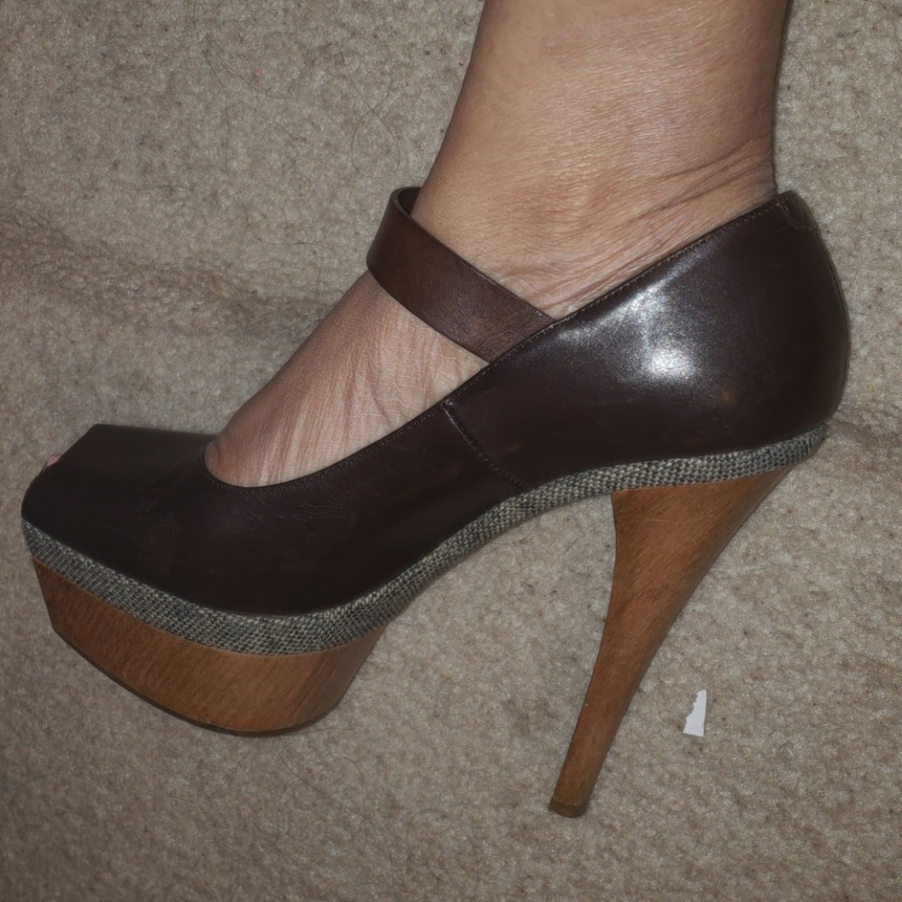 Marni brown peep sexy azz platform pumps made in italy EUC